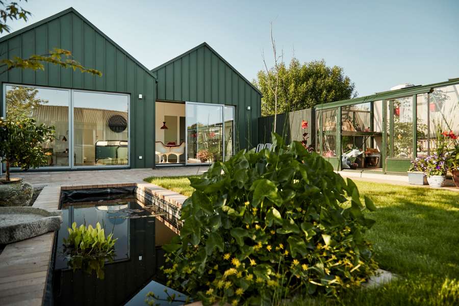 Alle Achtung – eine tolle Gartenlaube mit Stahlprofilen!, Gladsaxe Møllevej 75, Garten Nr. 26, 2860 Søborg, Dänemark